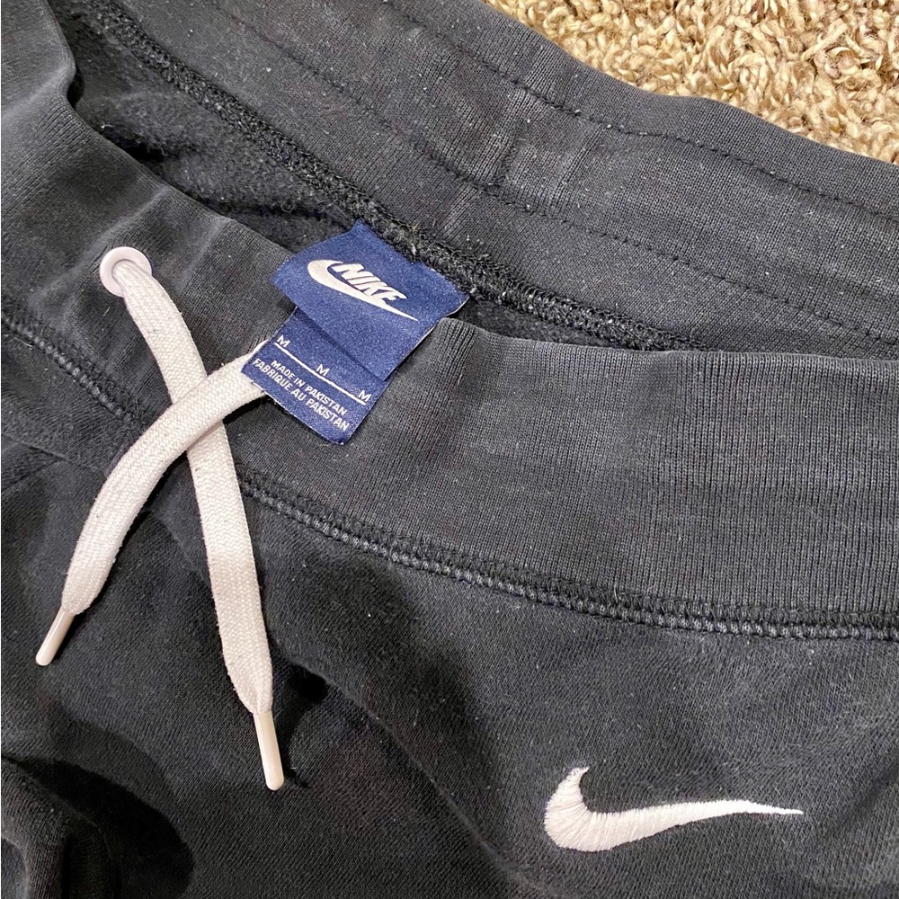 NIKE BLACK WOMEN PETITE SWEATPANTS